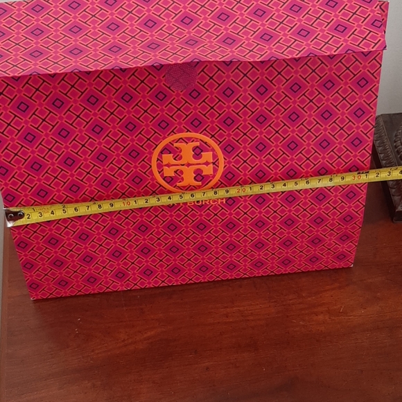 Tory Burch empty box New never use - Picture 9 of 12